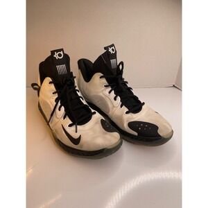 Nike KD Trey 5 VI in the White/Black colorway